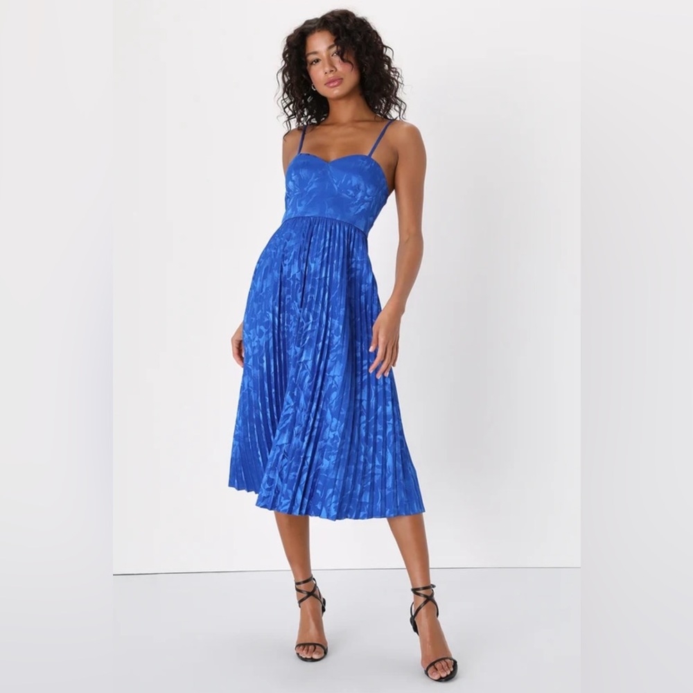 NWT Lulu’s Cobalt Blue Pleated Midi Dress